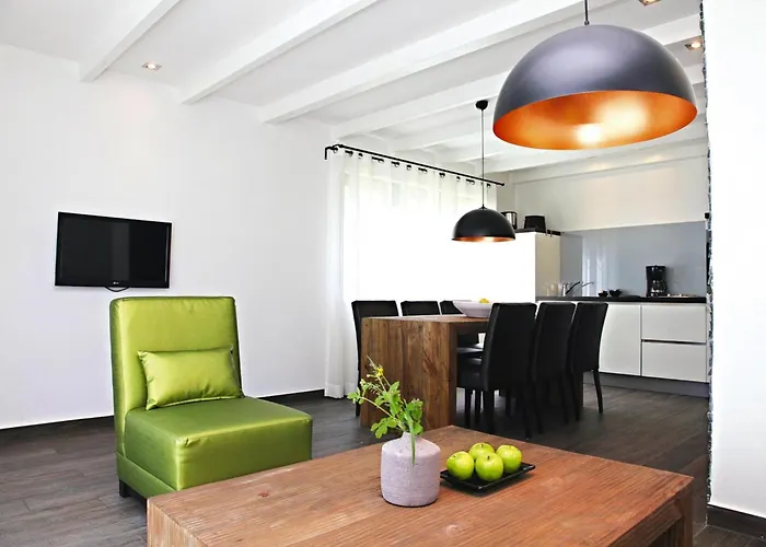 Doppelhaushaelften Im Naturresort Nyaraló *